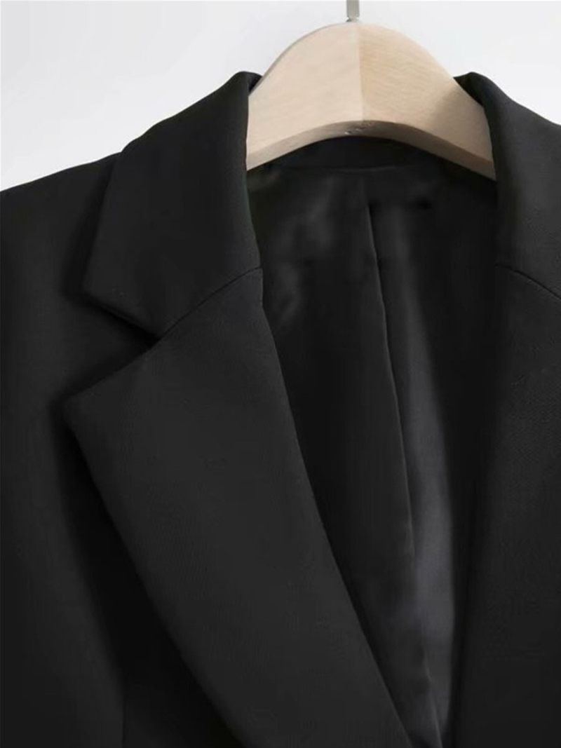 Shoulder pads oversized blazer Shoulder pads oversized blazer