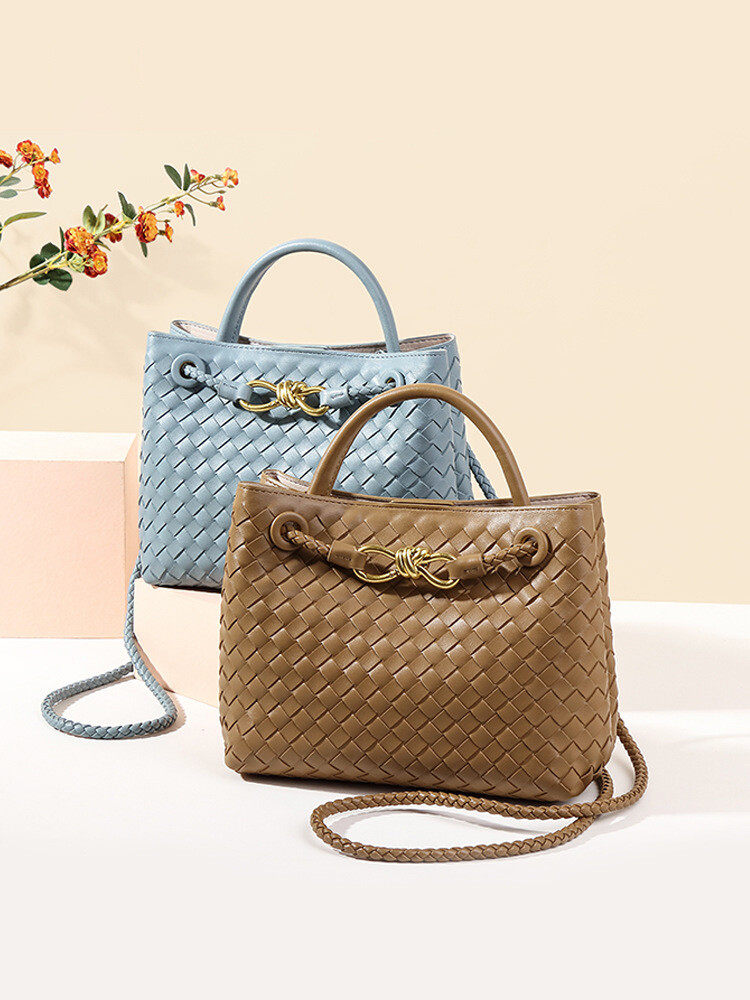 Elegant handwoven handbag Elegant handwoven handbag