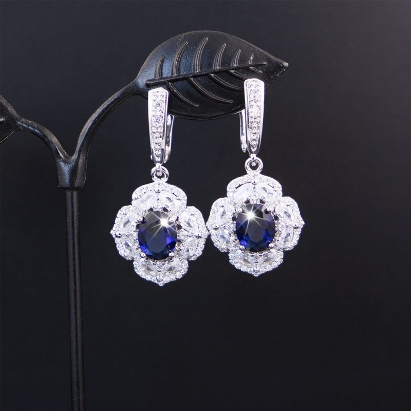 Four-piece jewelry set (necklace + earrings + ring + bracelet) Four-piece jewelry set (necklace + earrings + ring + bracelet)