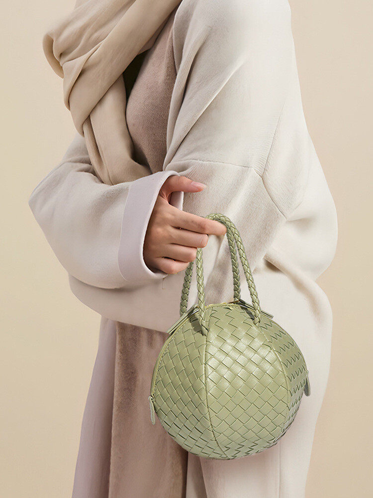 Hand-woven leather hydrangea bag Hand-woven leather hydrangea bag