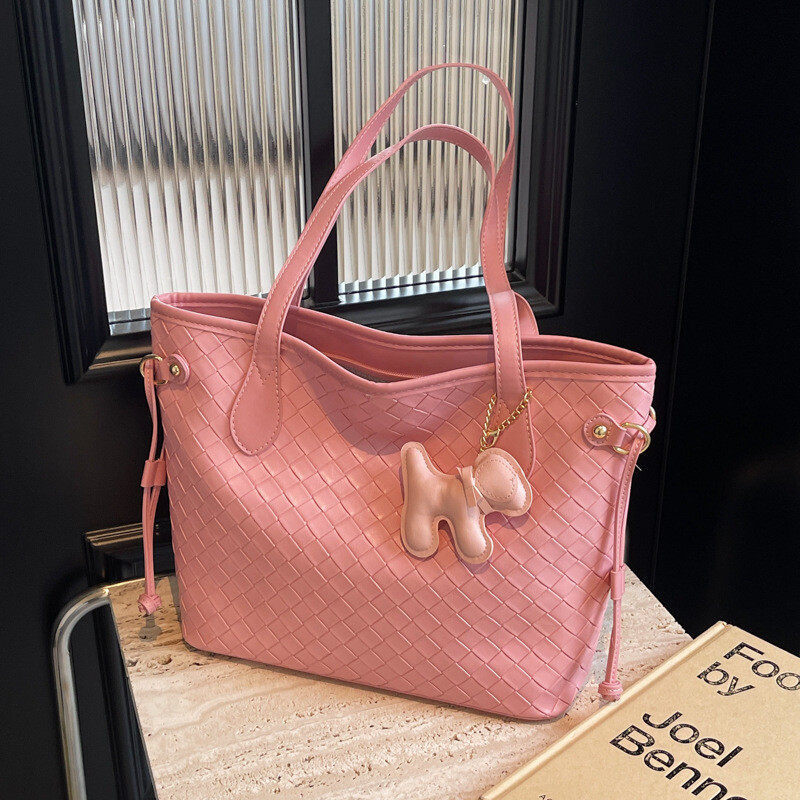 Large capacity leather hand-woven bag Large capacity leather hand-woven bag