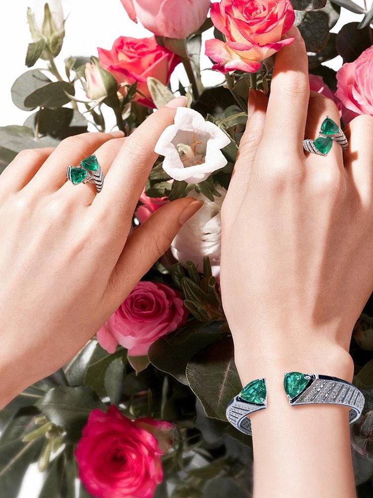 High-end handmade jewelry set High-end handmade jewelry set