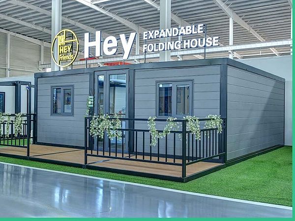 Hot Sale Double-Story Flat-Roof Expandable Container House with Bathroom and Kitchen Quickly Assemble Foldable Prefabricated House