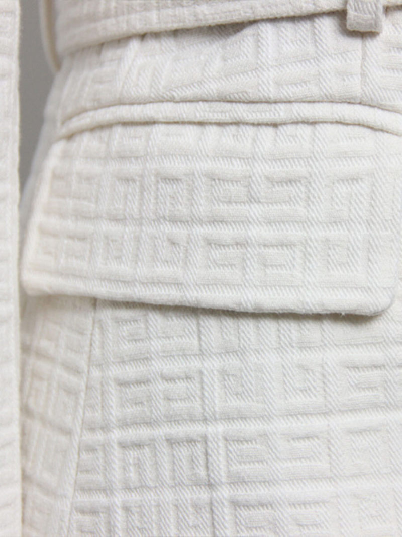 Small suit is brief paragraph jacquard coat black and white