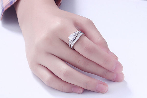 Attract ring