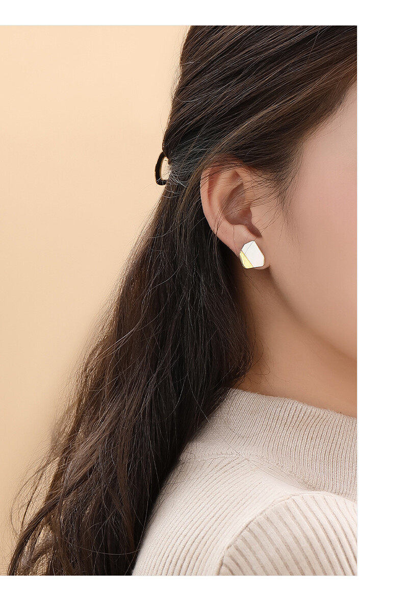 Shell stud earrings  s925