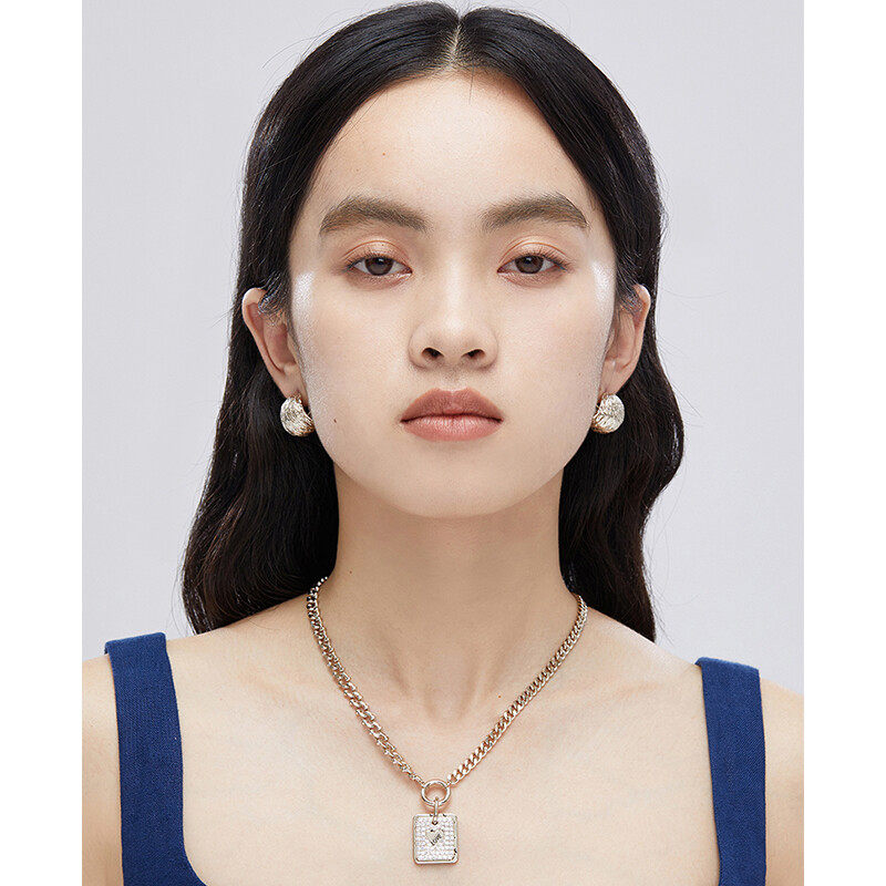 Earrings With cshaped  in gold  s925 hoop