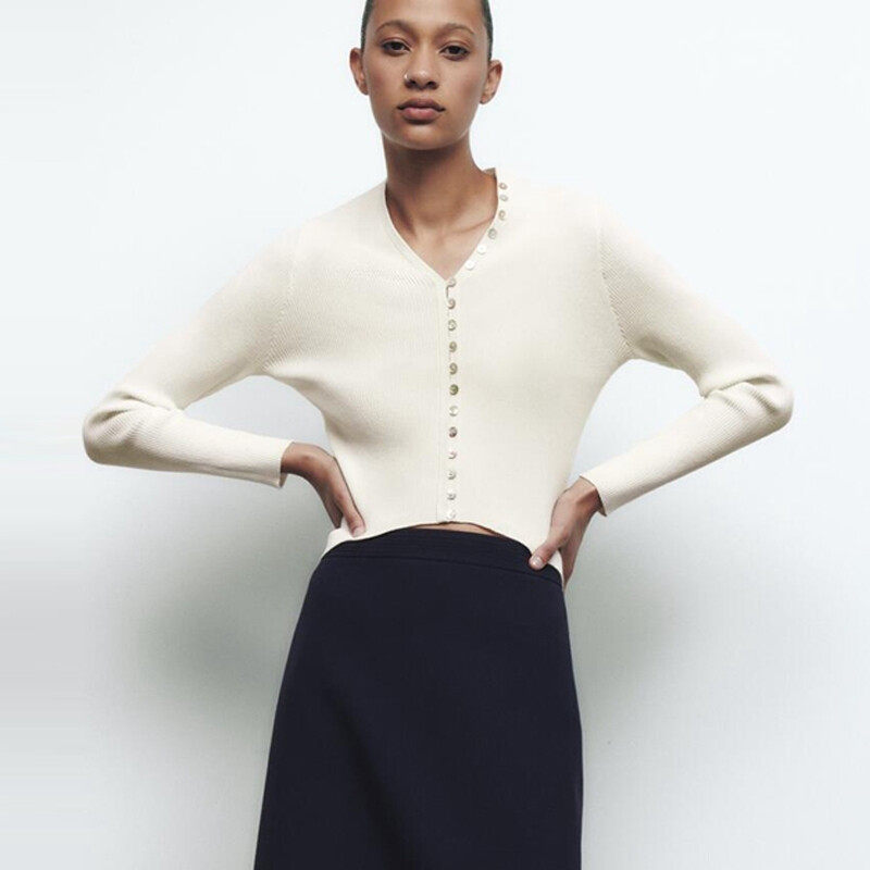 Round Neck Knit Cardigan