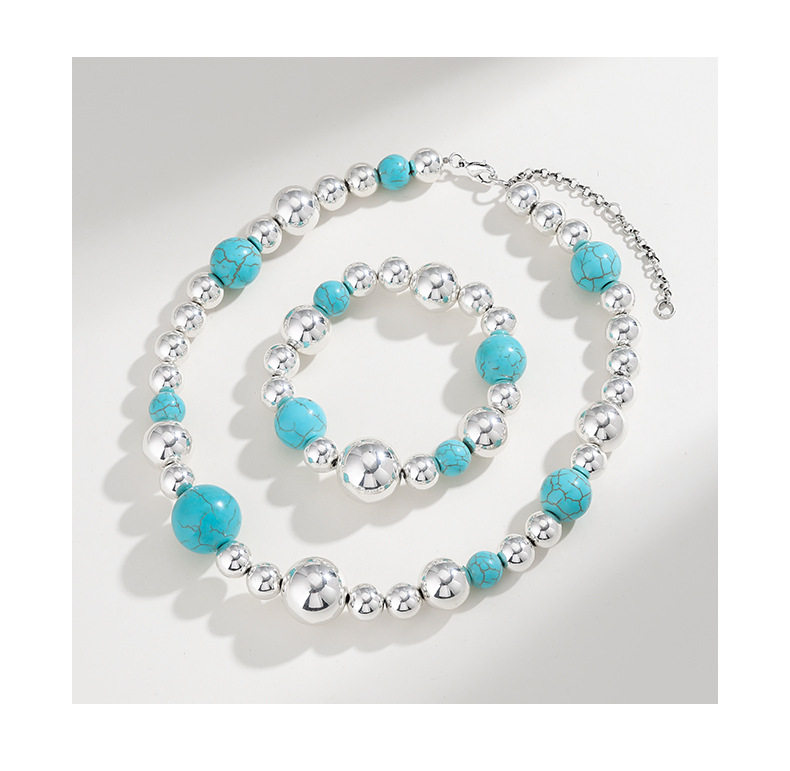 Turquoise beaded bracelet