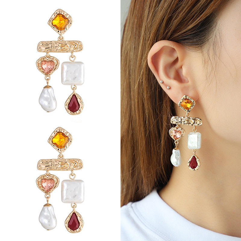 Baroque pearl earrings