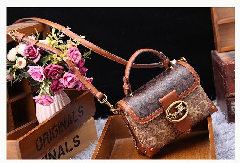 New Fashion Contrasting Handbag