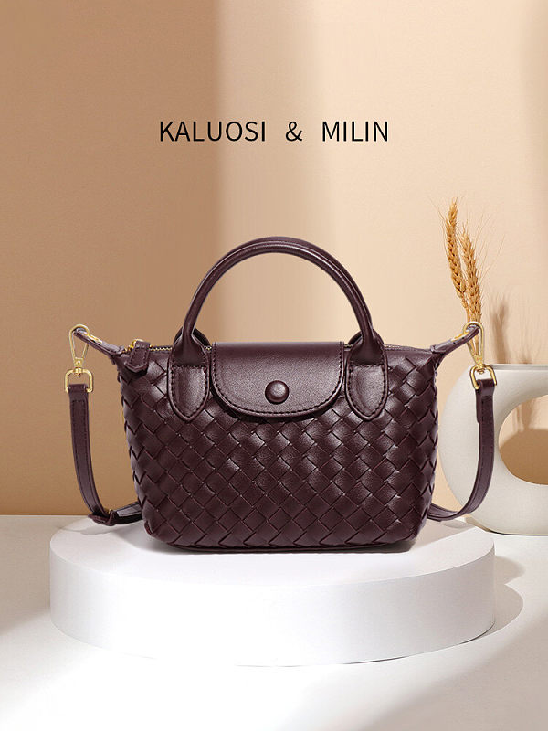 New hand-woven leather dumpling bag