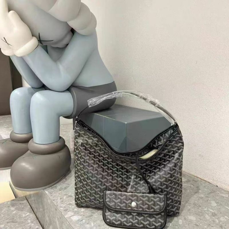 Large capacity tote bag with Purse